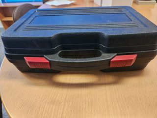 Caja de herramientas negra
