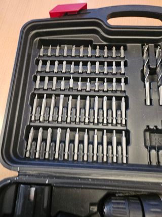 Caja de herramientas negra