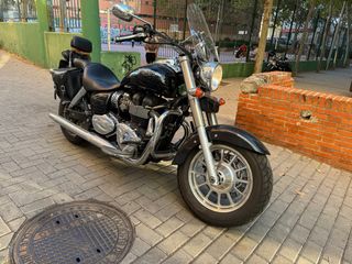 Triumph América A2 con extras