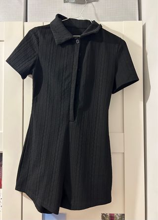 Mono negro corto