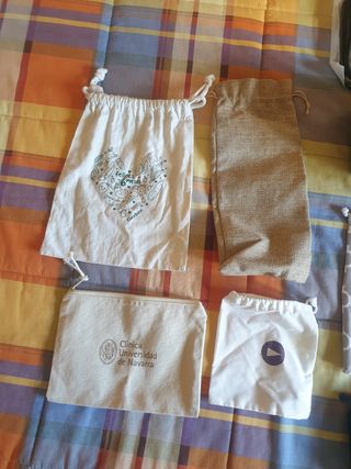 Neceseres y Bolsas de Viaje