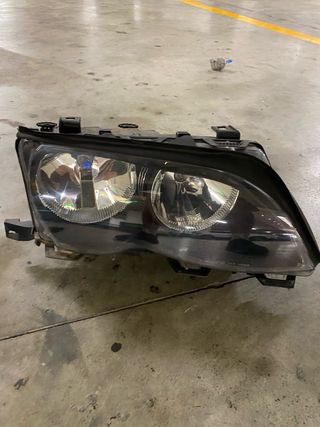 Faro Izquierdo BMW E46 Restyling