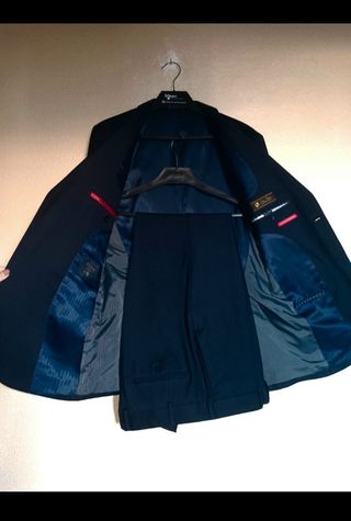 Traje azul marino hombre