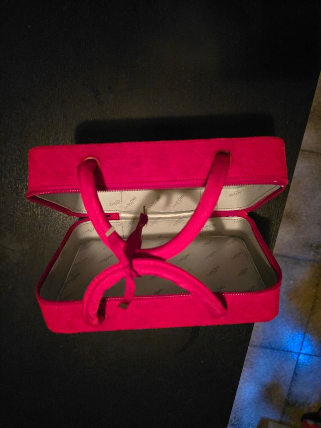 Estuche organizador rosa con asa