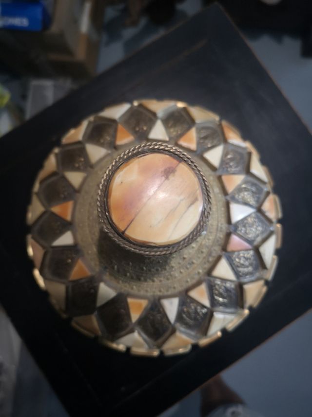 Basija Árabe com Inlays de Latão e Osso