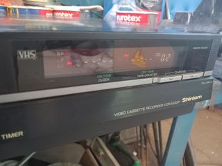 Reproductor VHS Shintom HQ averiado