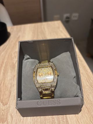 Reloj Guess Dorado con Cristales