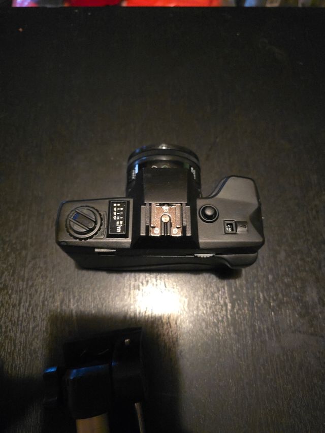 Kit Cámara Olympus 2000N + Trípode