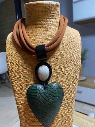 Collar Corazón Madera Maxi Marrón y Verde