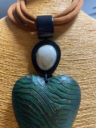 Collar Corazón Madera Maxi Marrón y Verde