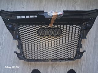 Parrilla Audi A3 S3 8P Negra