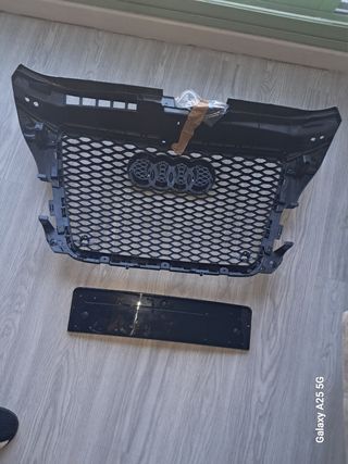 Parrilla Audi A3 S3 8P Negra