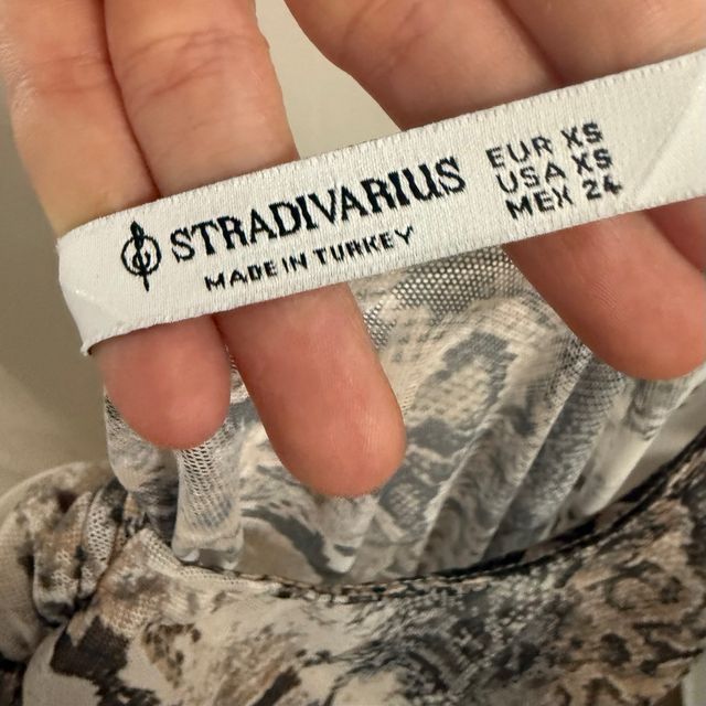 Vestido de malha tamanho único com estampa de cobra