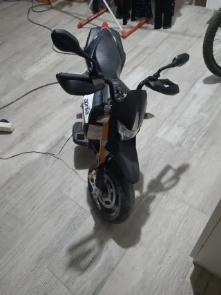 Moto Eléctrica Infantil Aprilia