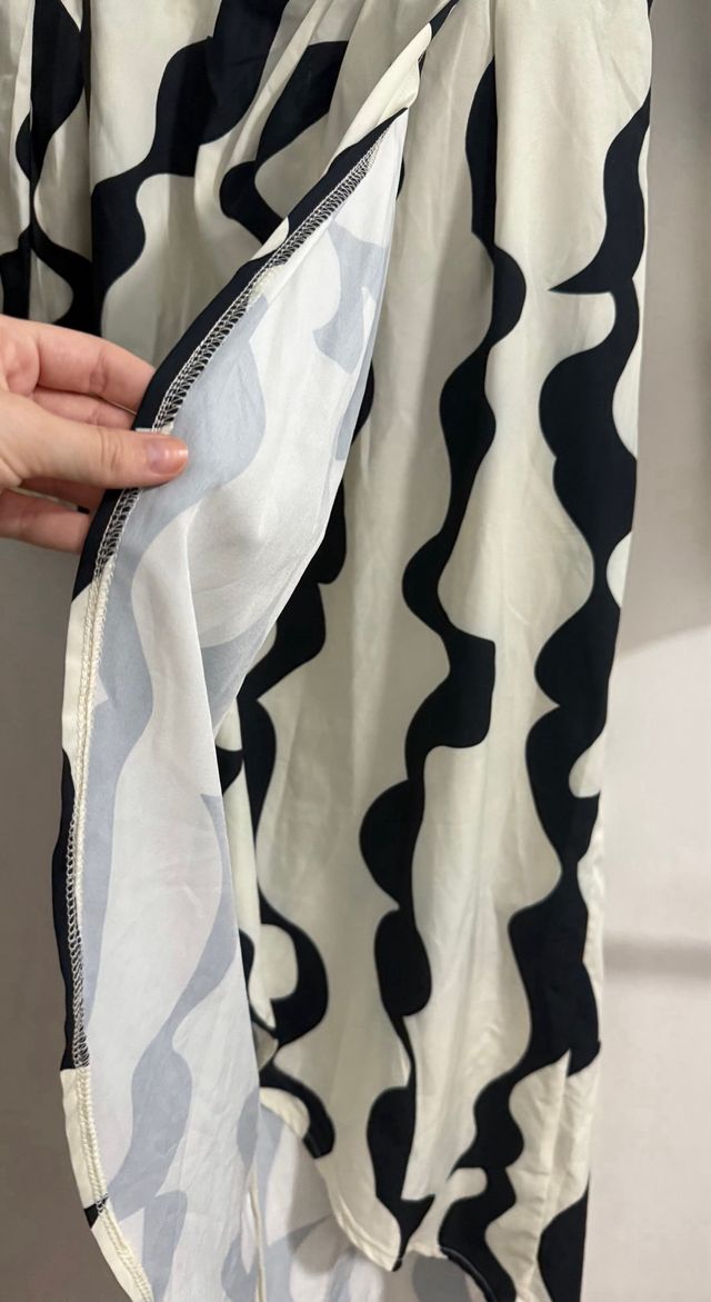 Vestido estampado preto e branco