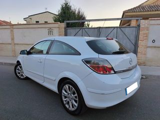Opel Astra 2009