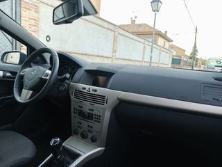 Opel Astra 2009