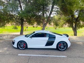Audi R8 Escapes Capristo 