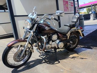 Moto Daelim con embrague roto ,arranca perfecta
