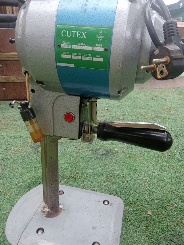 Máquina de corte textil CUTEX