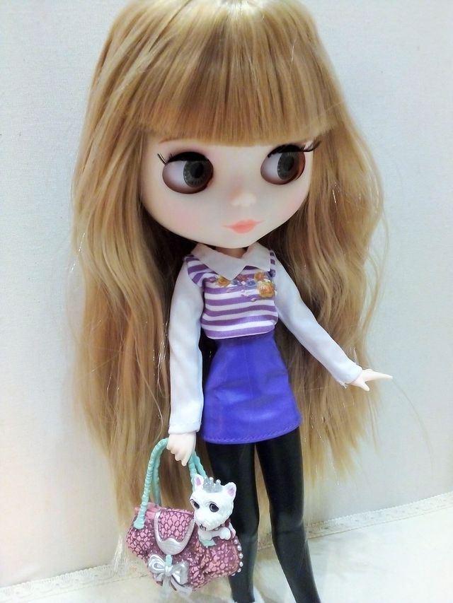 MUÑECA TIPO BLYTHE CON CUERPO ARTICULADO&CARA MATE