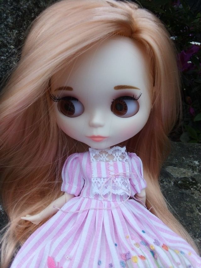 MUÑECA TIPO BLYTHE CON CUERPO ARTICULADO&CARA MATE