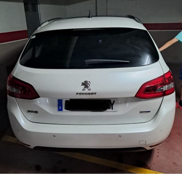Peugeot 308 sw 1.6 blue Hdi Allure
