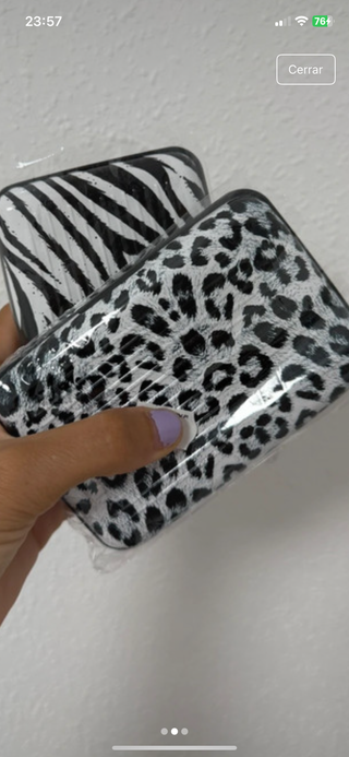 Tarjeteros con estampado animal print
