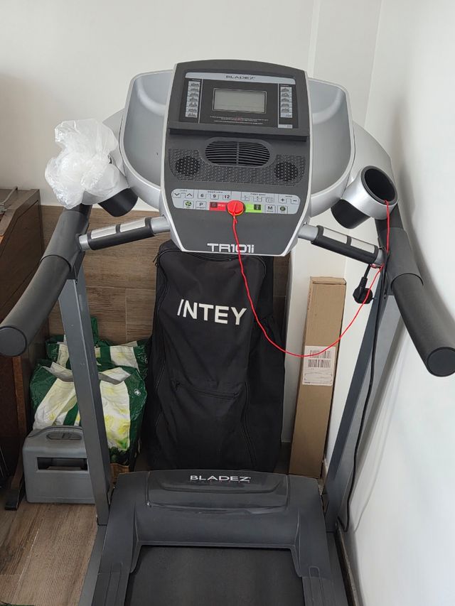Cinta de correr Bladez TR1011