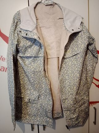 Chubasquero estampado