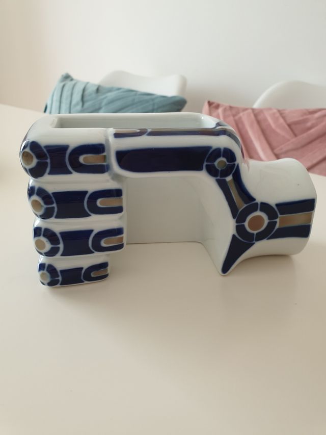 Mano cerámica Sargadelos azul y blanco