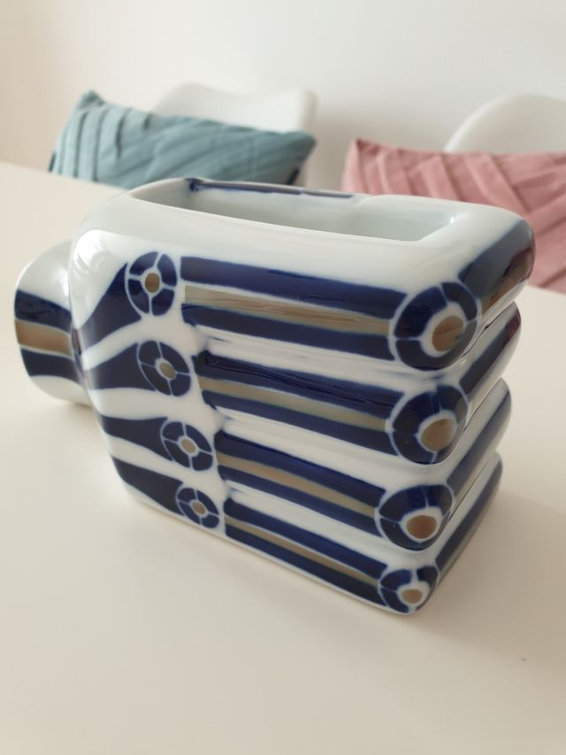 Mano cerámica Sargadelos azul y blanco