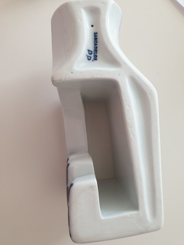 Mano cerámica Sargadelos azul y blanco