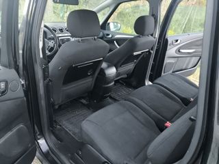 Ford S-MAX 2012