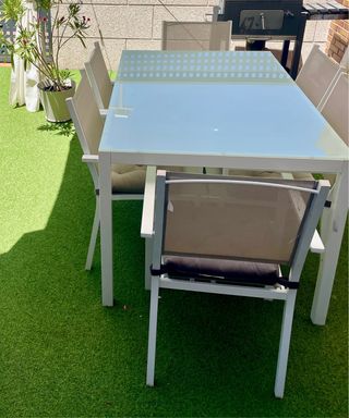 Conjunto Mesa y Sillas Jardín Cristal
150x90x75