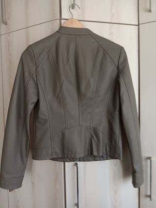 Cazadora efecto piel Vero Moda