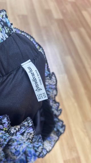 Falda corta Zara lunares talla M y otras faldas 