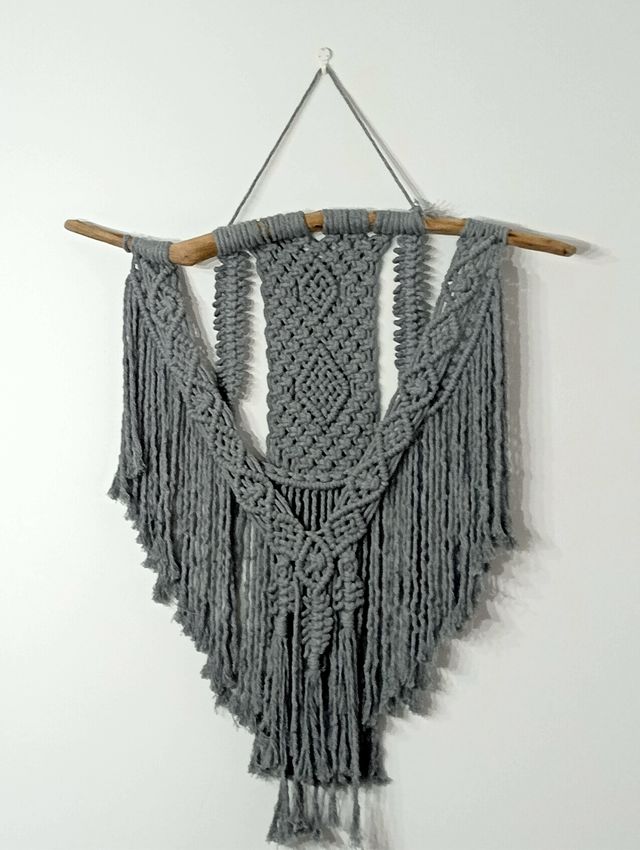 Tapiz de macramé hecho a mano