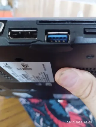 PORTÁTIL FUJITSU i5