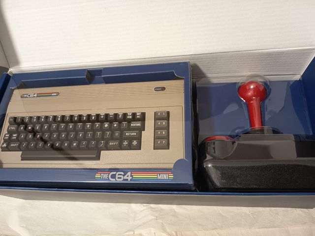Cambio o vendo TheC64 Mini Commodore