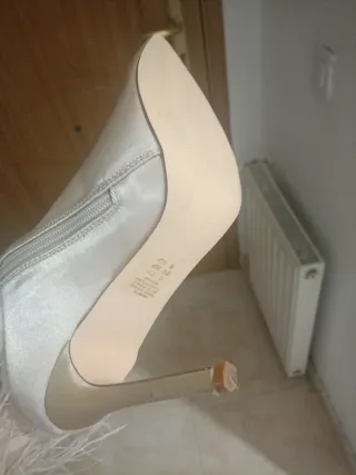 Botines Beige con Plumas a estrenar 