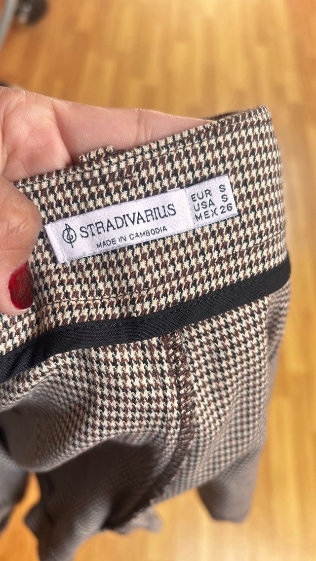 Minifalda negra y falda short 4 prendas