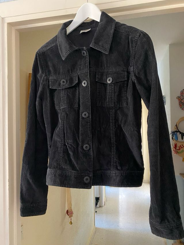 * Chaquetas PULL & BEAr d pana t-M Roja y Negra *