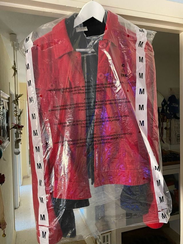 * Chaquetas PULL & BEAr d pana t-M Roja y Negra *