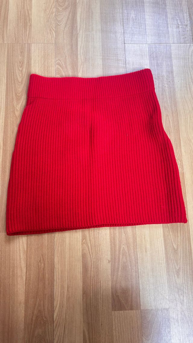 Falda ZARA Talla M y 2 faldas +