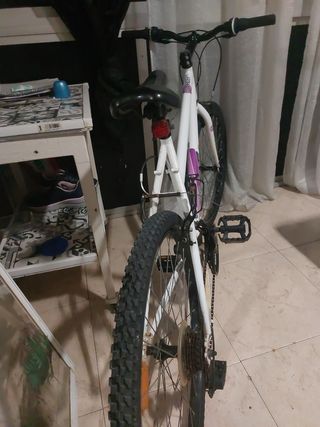 Bicicleta niña como nueva