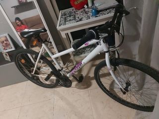 Bicicleta niña como nueva