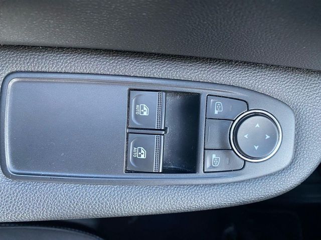 RENAULT Clio Clio Clio TCe Intens 67kW