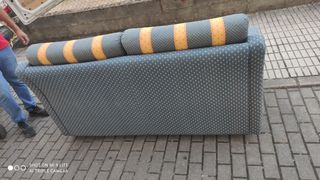 Sofá cama tela azul y amarillo con colchón 