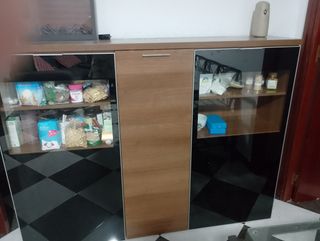 Vitrina madera y cristal